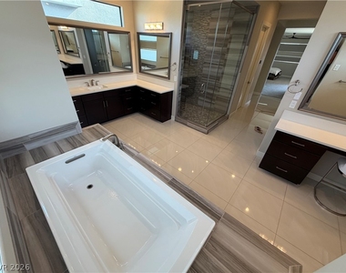 66 Pristine Glen Street - Photo Thumbnail 10