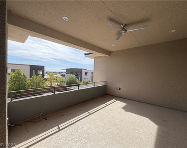 66 Pristine Glen Street - Photo Thumbnail 24