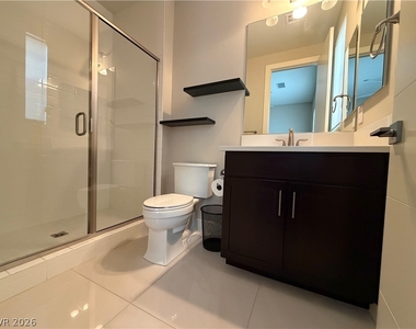 66 Pristine Glen Street - Photo Thumbnail 16