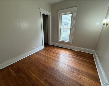 367 Furman Street - Photo Thumbnail 7