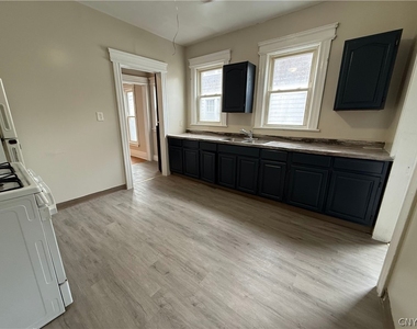 367 Furman Street - Photo Thumbnail 1