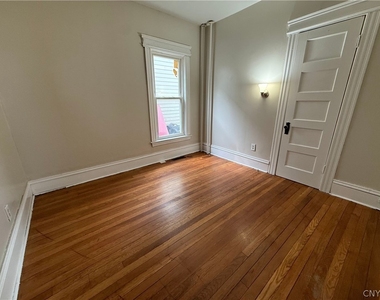 367 Furman Street - Photo Thumbnail 9