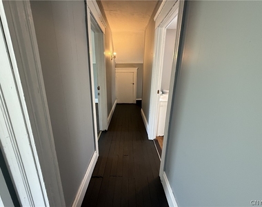 154 Seeley Avenue - Photo Thumbnail 10