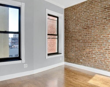 232 Elizabeth Street - Photo Thumbnail 4