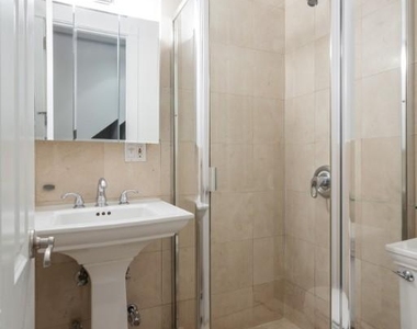40 Avenue B - Photo Thumbnail 2
