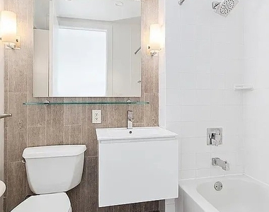 50 Murray Street - Photo Thumbnail 4