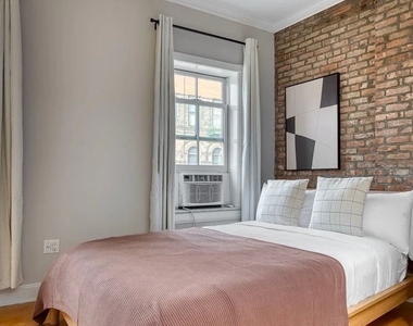 120 Christopher Street - Photo Thumbnail 4
