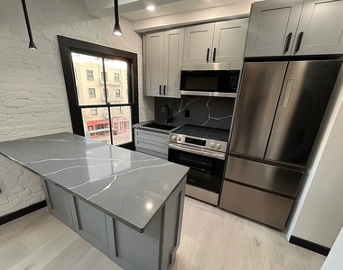 202 East 13th Street - Photo Thumbnail 3