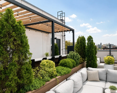368 Leonard Street - Photo Thumbnail 8