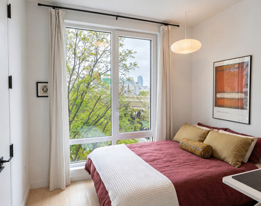 368 Leonard Street - Photo Thumbnail 2
