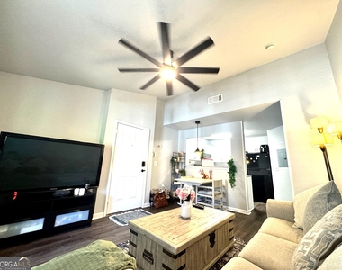 211 North Avenue - Photo Thumbnail 16