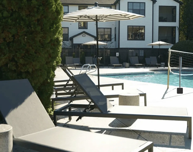 211 North Avenue - Photo Thumbnail 1