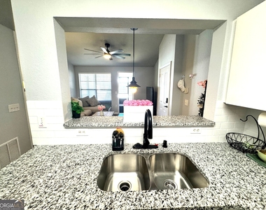 211 North Avenue - Photo Thumbnail 7