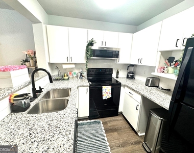 211 North Avenue - Photo Thumbnail 6