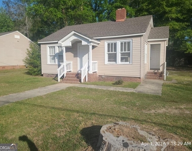 209 W Moore Street - Photo Thumbnail 5