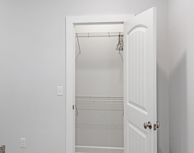 905 Wayne Street - Photo Thumbnail 19