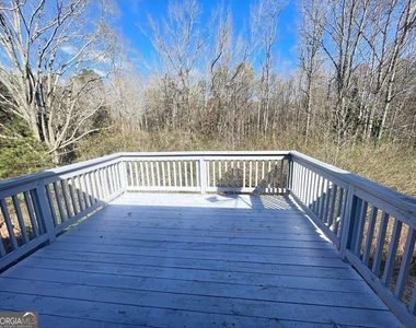 1068 S Gordon Road - Photo Thumbnail 17