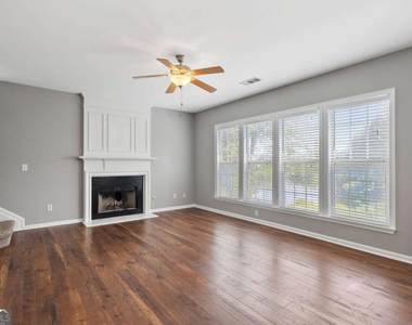 6250 Whirlaway Drive - Photo Thumbnail 1