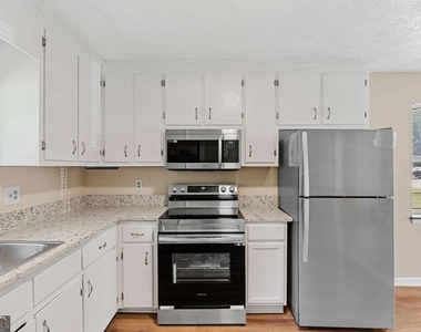 217 Tanglewood Drive - Photo Thumbnail 9