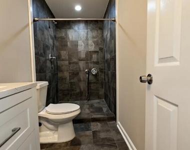 537 Eastside Drive - Photo Thumbnail 19