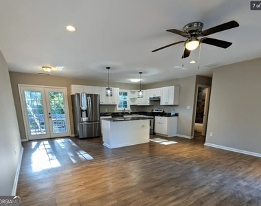 537 Eastside Drive - Photo Thumbnail 6