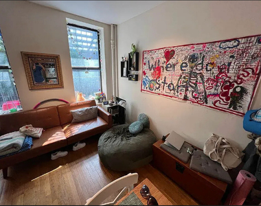 447 West 37th Street - Photo Thumbnail 2