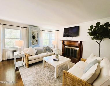 370 Macarthur Avenue - Photo Thumbnail 3
