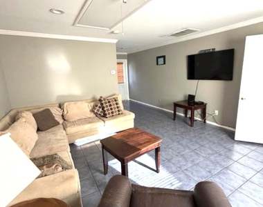 60 Sherman Avenue - Photo Thumbnail 4