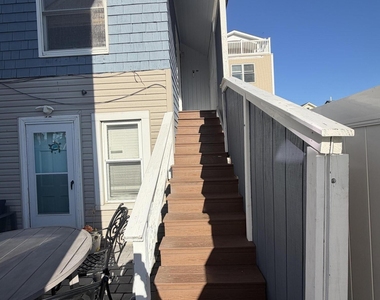 60 Sherman Avenue - Photo Thumbnail 12