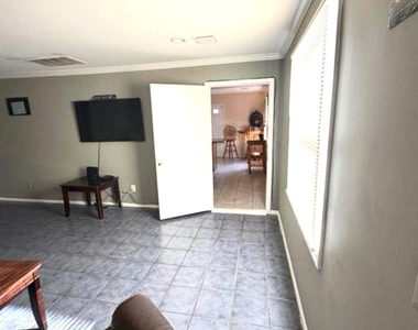 60 Sherman Avenue - Photo Thumbnail 5