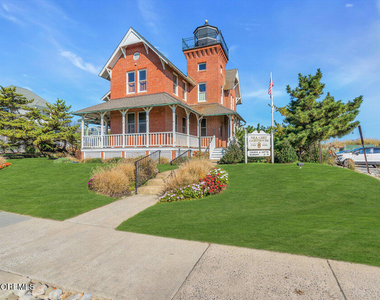 111 Chicago Boulevard - Photo Thumbnail 39