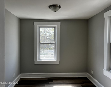 1221 9th Avenue - Photo Thumbnail 4
