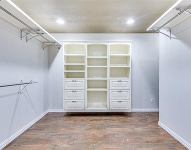 520 Pollyann Trail - Photo Thumbnail 18