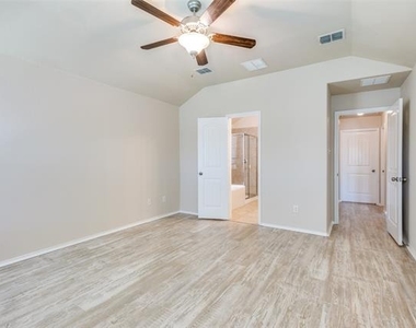 520 Pollyann Trail - Photo Thumbnail 19