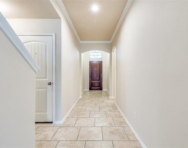 520 Pollyann Trail - Photo Thumbnail 1