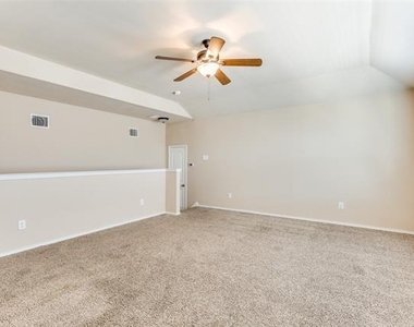 520 Pollyann Trail - Photo Thumbnail 9