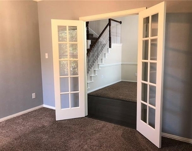 3821 Sandlin Street - Photo Thumbnail 5