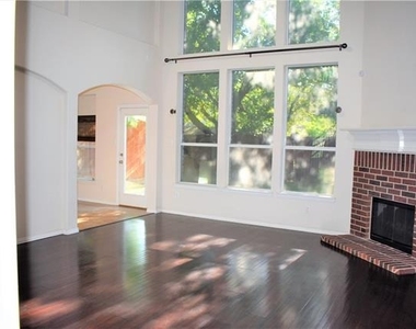 3821 Sandlin Street - Photo Thumbnail 10