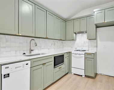 601 Pearson Avenue - Photo Thumbnail 5