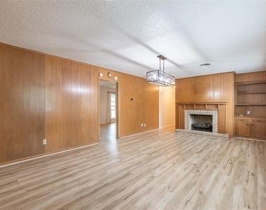 3409 High Meadows Drive - Photo Thumbnail 6