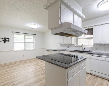 3409 High Meadows Drive - Photo Thumbnail 11