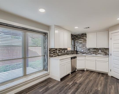 3809 Misty Meadow Drive - Photo Thumbnail 4