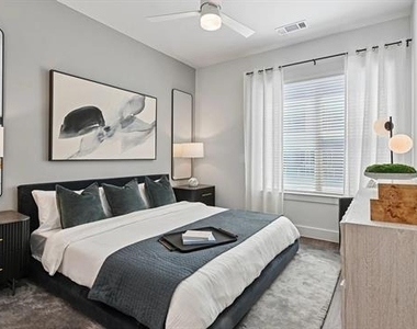 1735 N Greenville Avenue - Photo Thumbnail 6