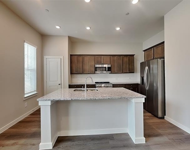 1029 Fallgate Drive - Photo Thumbnail 5