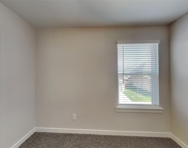 1029 Fallgate Drive - Photo Thumbnail 13