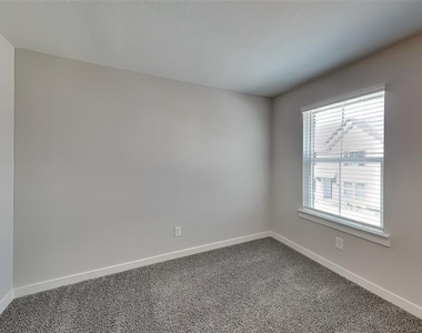 1029 Fallgate Drive - Photo Thumbnail 18