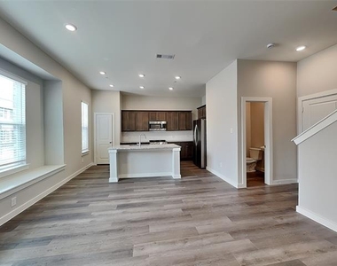 1029 Fallgate Drive - Photo Thumbnail 3