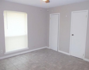 1502 Cardinal Drive - Photo Thumbnail 6