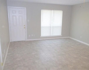 1502 Cardinal Drive - Photo Thumbnail 2