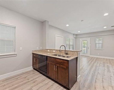 13609 W Pinnacle Circle - Photo Thumbnail 11